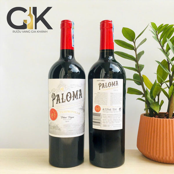 Tìm hiểu 11 giống nho làm rượu vang phổ biến nhất Chai vang đỏ Paloma Tempranillo đặc trưng của Tây Ban Nha