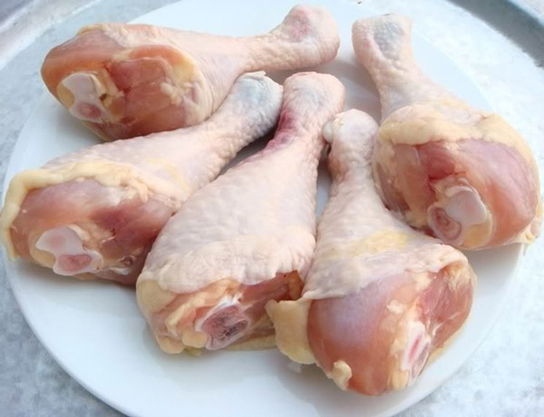 Gà nấu rượu vang Coq Au Vin: Đơn giản dễ làm Đùi gà nguyên xương và da là ngon nhất