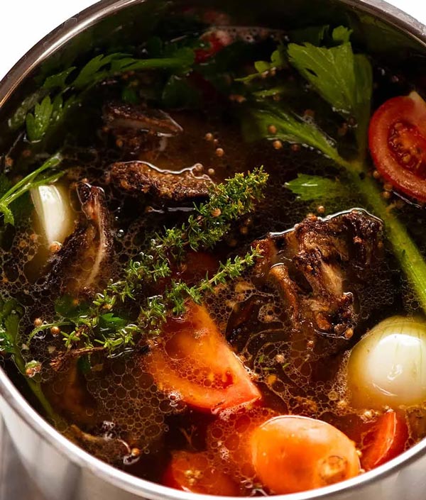 Tự làm nước dùng thịt bò kiểu Pháp tại nhà Nồi nước dùng thịt bò kiểu Pháp