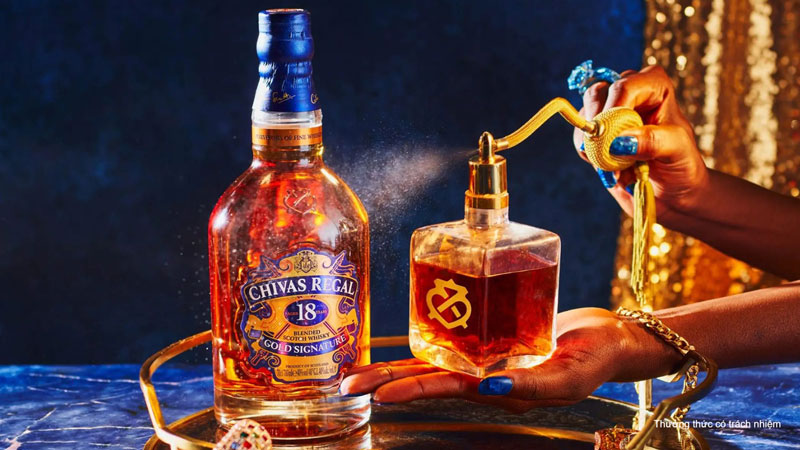 Chivas Regal 18 Gold Signature Rượu Chivas Regal 18 năm là sản phẩm bán chạy nhất của Chivas