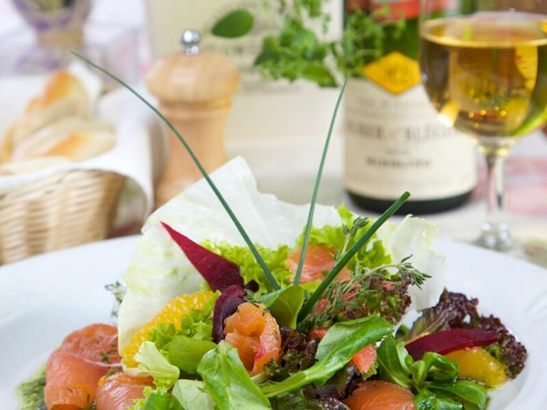 Tìm hiểu về giống nho Chardonnay Chardonnay kết hợp thực phẩm